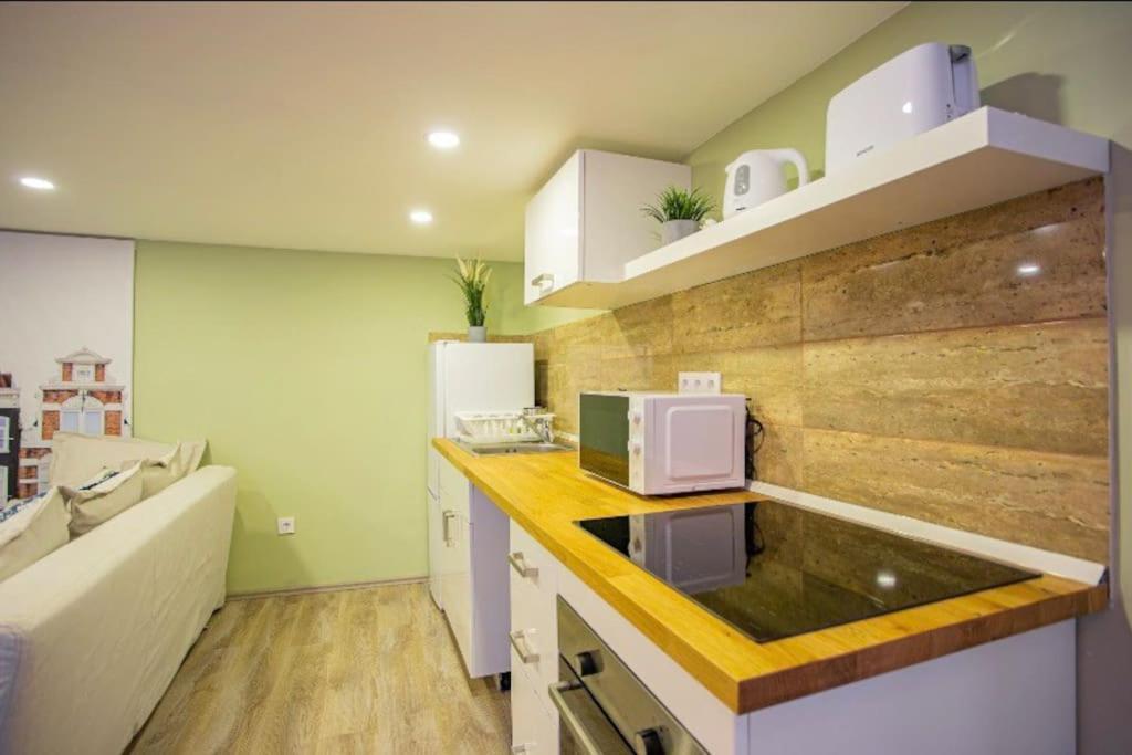 Cosy 2 Bedroom Flat In Akacfa St., Sol Budapest Ngoại thất bức ảnh