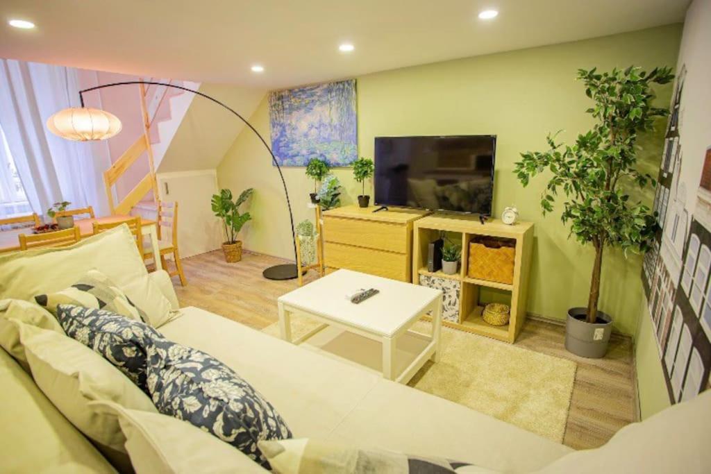 Cosy 2 Bedroom Flat In Akacfa St., Sol Budapest Ngoại thất bức ảnh